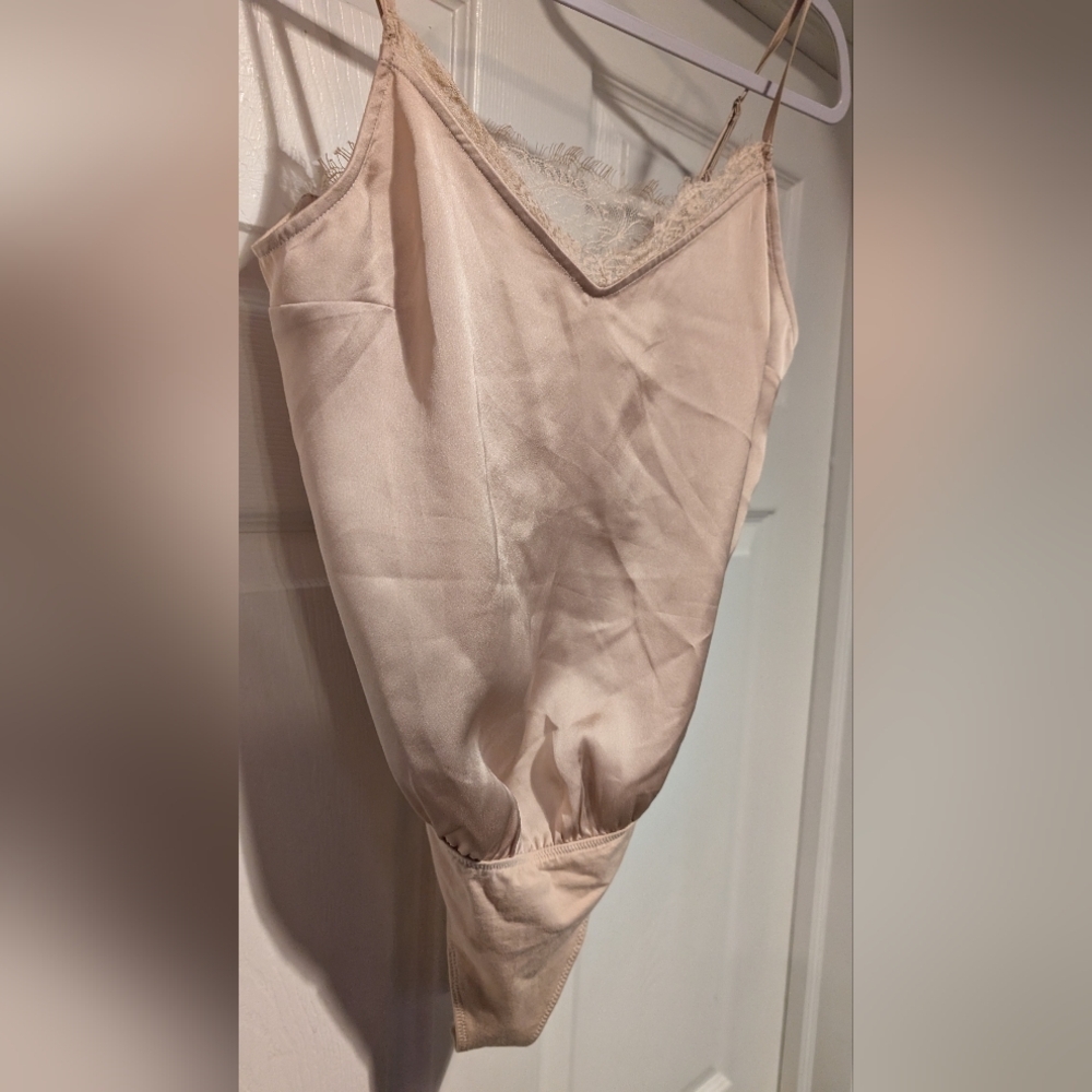 Abercrombie & Fitch NWT $45 Women's Tan Satin Bodysuit Size XS NEW - Picture 5 of 13